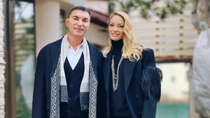 Cum arată locuința Valentinei Pelinel și a lui Cristi Borcea. Imagini cu bradul din living