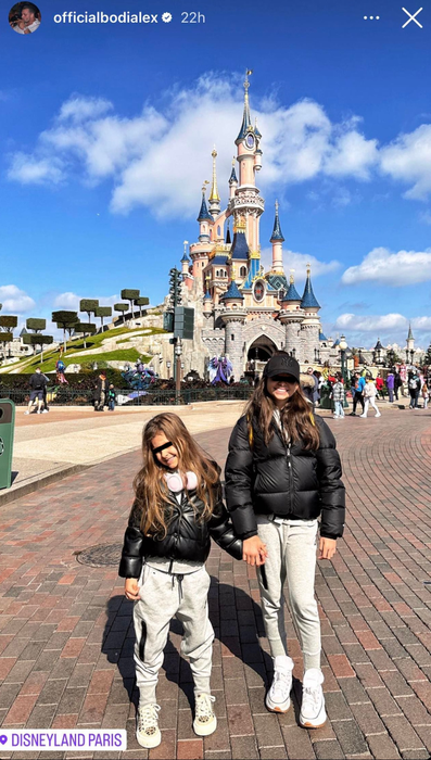 Alex Bodi și-a dus fetele la Disneyland Paris/ Foto: Instagram
