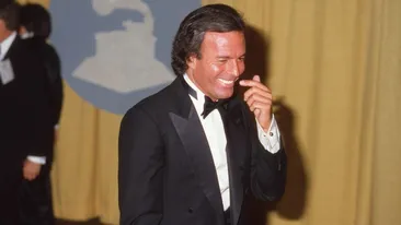 Acuzații grave la adresa celebrului Julio Iglesias. Două foste angajate îl acuză de abuz și comportament neadecvat