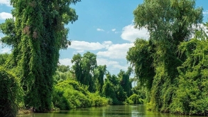 Locul din România denumit ”destinația de smarald”. Se află la 5 ore de București