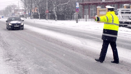 În prima zi de Crăciun, poliţiştii ruteri au dat peste o sută de amenzi şoferilor
