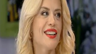 Loredana Groza: "E trist sa stii ca exista atatia batrani care nu au pe nimeni, e impresionant sa vezi ca nu pot iesi din casa si n-are cine sa-i ajute"