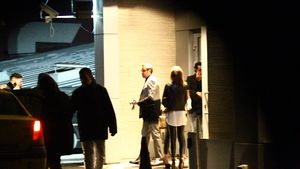 Imprudenta de designer! Catalin Botezatu s-a imbracat la saptamana modei de la New York ca la club in Romania!