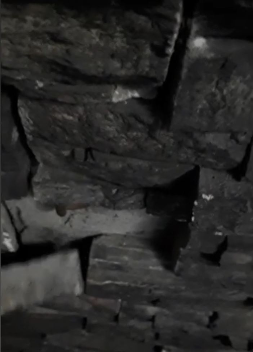 Un bărbat a descoperit o cameră secretă în casa în care locuia de 5 ani. “E ca într-un coșmar”. Ce se afla înăuntru | FOTO & VIDEO