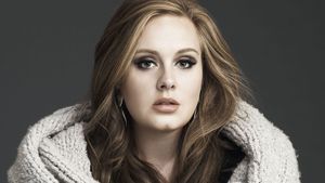 Chiar dacă n-a mai scos nimic nou, Adele este în continuare în top! A fost numită cea mai bună artistă a anului 2012!