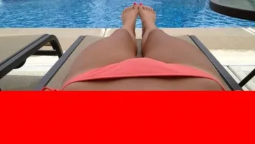 NU DA click DACĂ NU CREZI! Uite cum arată femeia cu TREI SÂNI