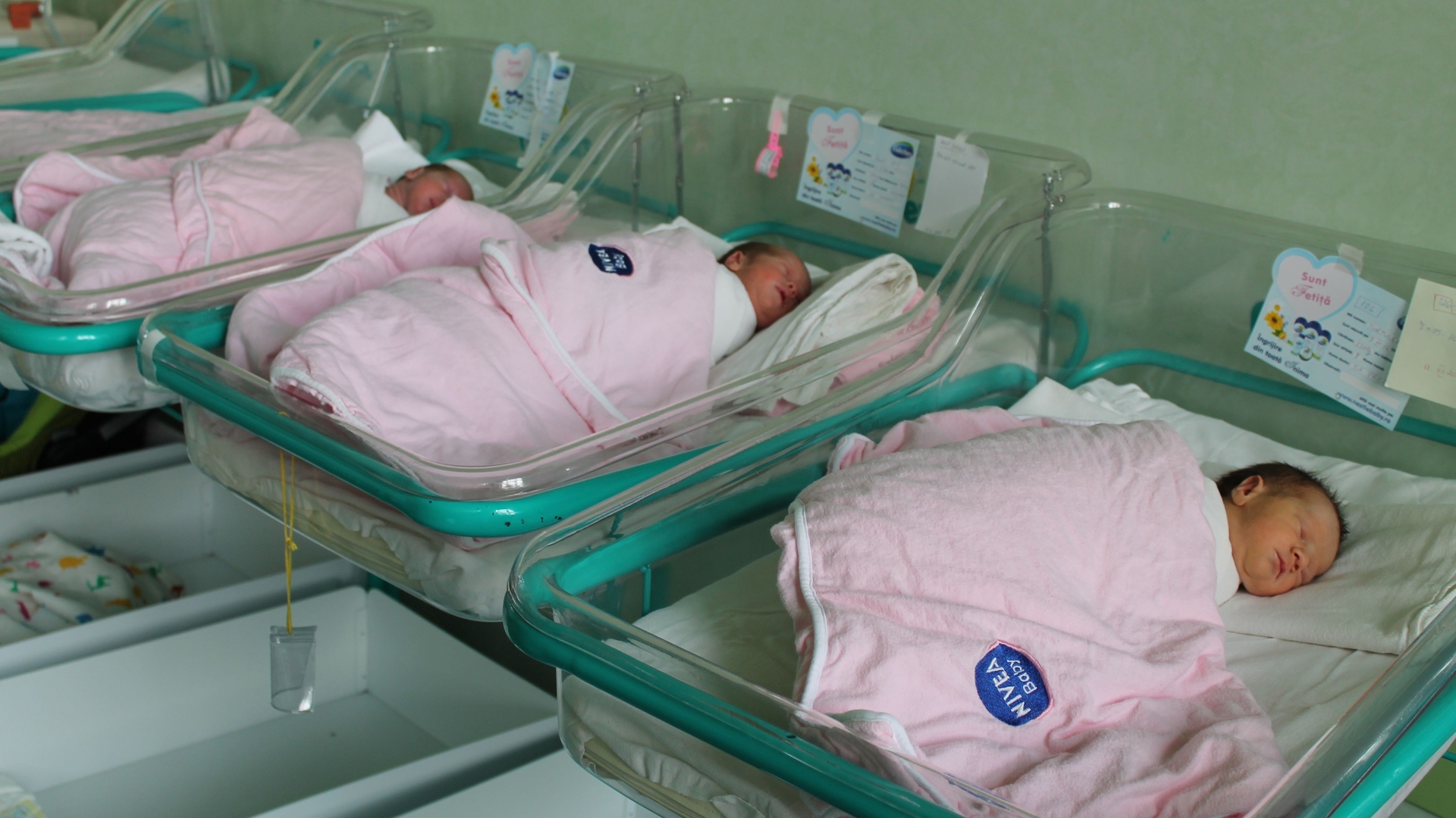 O fostă asistentă medicală, mărturisire uluitoare pe patul de moarte: ”Am schimbat 5000 de bebeluși la naștere!”