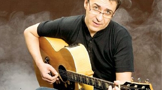 Florin Chilian face praf "Vocea Romaniei"! "Smiley si Moga sunt de la pacanele, Brenciu e un muzician si Loredana este singura vedeta!"