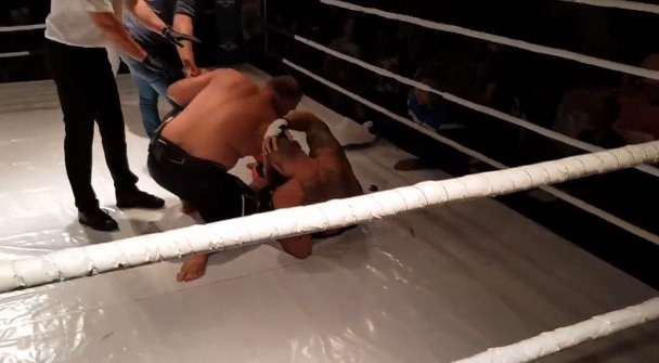 Imagini terifiante. Ce s-a întâmplat la meciul de kick-boxing Tolea Ciumac – Endre. Și-a rupt tibia după câteva secunde! “Am vrut să-l bat, dar nu așa!”