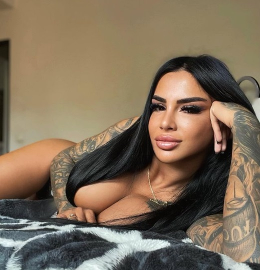 Am găsit-o pe iubita secretă a lui Jador! Sarah a înlocuit-o pe Georgiana Elisei în viaţa cântăreţului