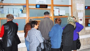 Pensionarii care vor primi pensie triplă în decembrie 2025. Care sunt norocoșii seniori