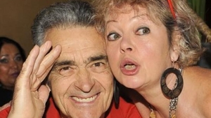 SCANDAL! Nemulţumită de bustul lui IURIE DARIE, ANCA PANDREA tună şi fulgeră

