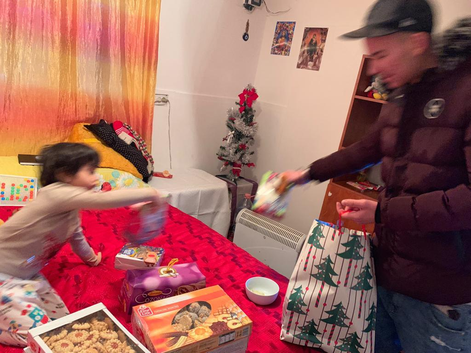 Povestea familiei care așteaptă… o sobă de la ”Moș Crăciun”