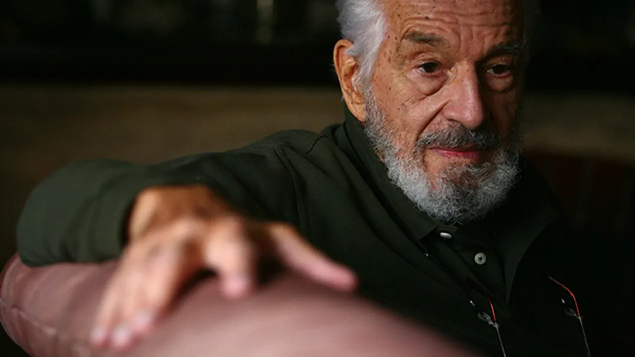 Dana Nicolaescu ii face toate mofturile Iolandei! De Martisor i-a daruit un vas ceramic lucrat manual