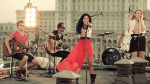 VIDEO Inna promoveaza Bucurestiul si Casa Poporului in cel mai nou clip al ei! N-a uitat ca e romanca!