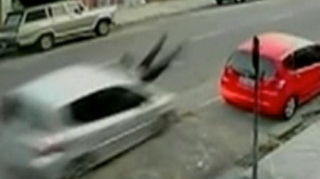 O femeie spulberata  de o soferita in mijlocul strazii s-a ales cu cateva rani usoare