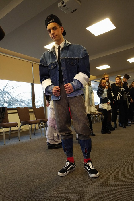 Moda harajuku a pătruns și în România! Iulia Albu e copil pe lângă… Ce a făcut un designer din Baia Mare