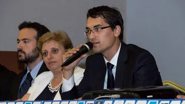 Un antrenor din Liga I și-a exprimat punctul de vedere în războiul pentru șefia FRF: „Răzvan e un tip carismatic! Creează o atmosferă de încredere în jurul lui!”