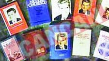 Operele cu omagiile lui Ceausescu se vand pe internet ca painea calda