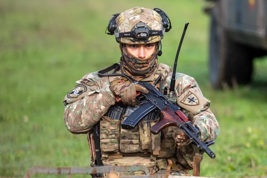 Câți bani primește lunar un voluntar în Armata Română. Serviciul a intrat în vigoare la 1 ianuarie 2026 