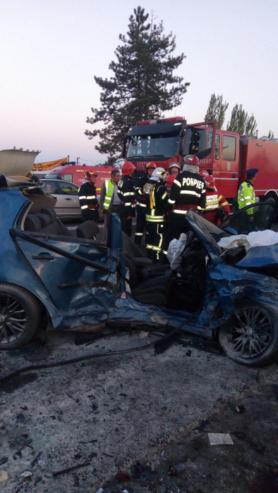 Accident înfiorător pe DN1, pe sensul spre București! Șapte oameni au fost răniți, iar la fața locului au ajuns 4 ambulanțe SMURD