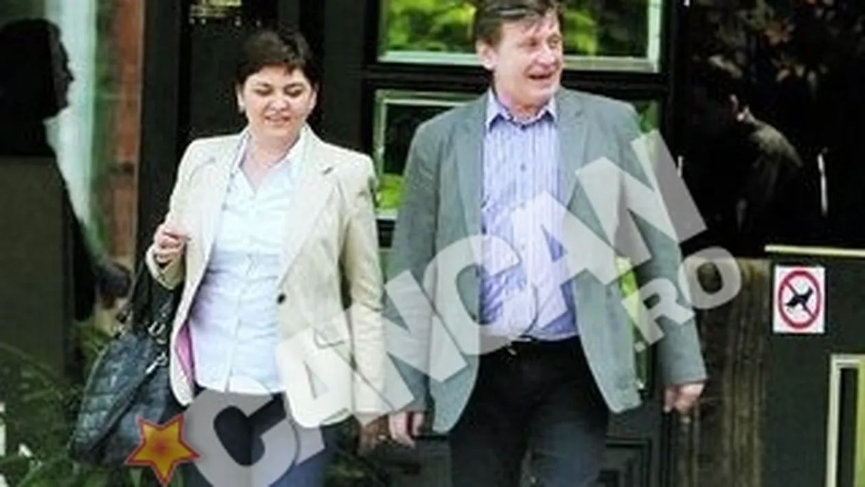 Crin,un gentleman zambitor. A sarbatorit victoria italieneste, impreuna cu sotia