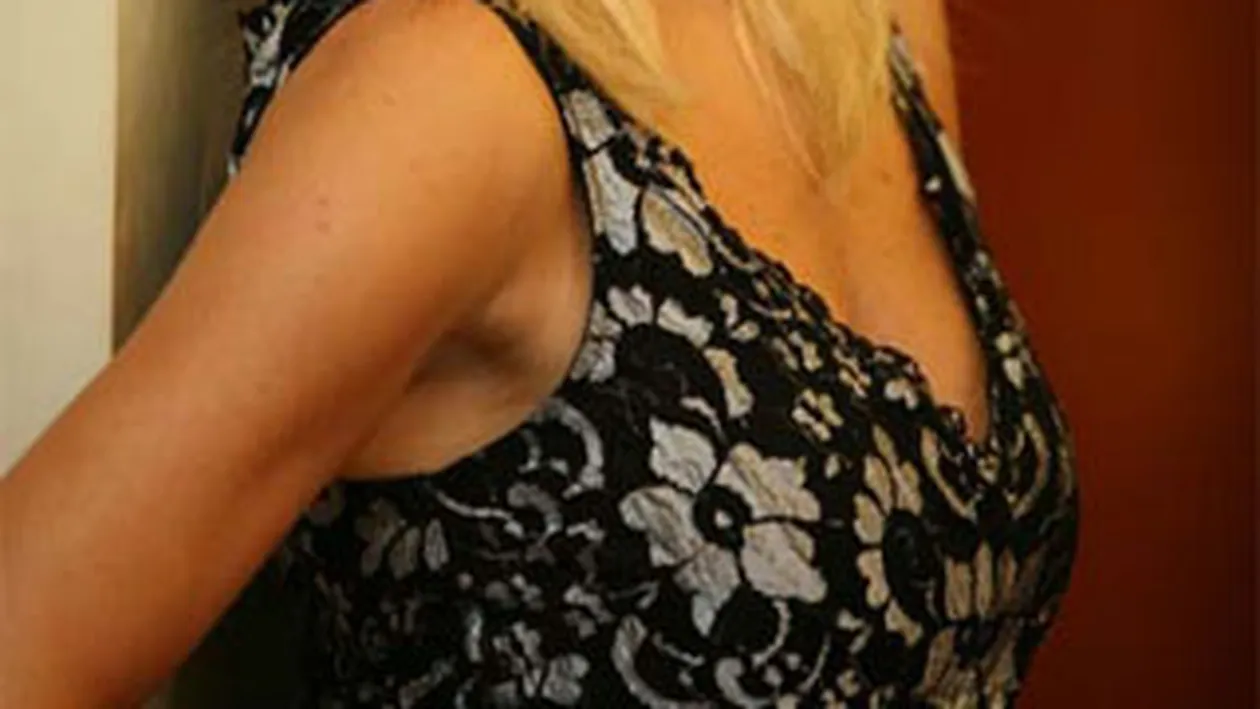 Loredana Groza era complexata! La scoala trebuia sa stau cu sanii sub masa!