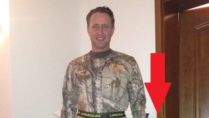 Reghecampf rupe in doua moda: Si-a luat costum de VANATOR! O sa razi mult daca vezi cum l-a fotografiat Anamaria Prodan