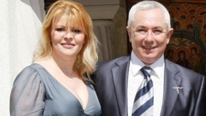 Sanda Ladosi are nevoie urgenta de un nutritionist si o garderoba noua! Cum a putut sa iasa pe strada fostul sex simbol