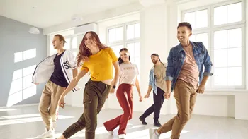 De ce ar trebui să dansezi mai des. Beneficiile surprinzătoare pentru creier explicate de neurologi