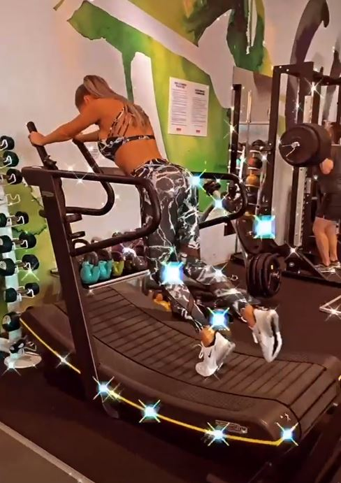 Bianca Drăgușanu, într-un compleu sport mulat și transparent la sală. Fosta soție a lui Alex Bodi a făcut senzație | FOTO & VIDEO