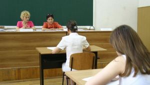 Câți lei primește pe zi un profesor supraveghetor la Bacalaureat sau la Evaluarea Națională, acum, în 2022