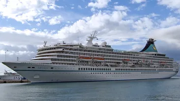 Un “monstru” cu 1.100 de pasageri ajunge in portul Constanta!