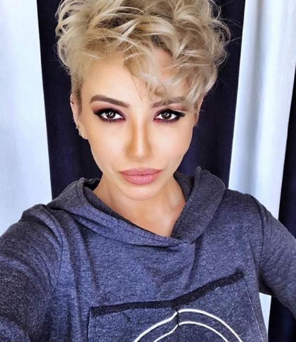 Giulia Anghelescu a spus tot! Vedeta a vorbit despre operațiile estetice pe care le are. „De două ori am renunțat exact cu o săptămână înainte de operație”