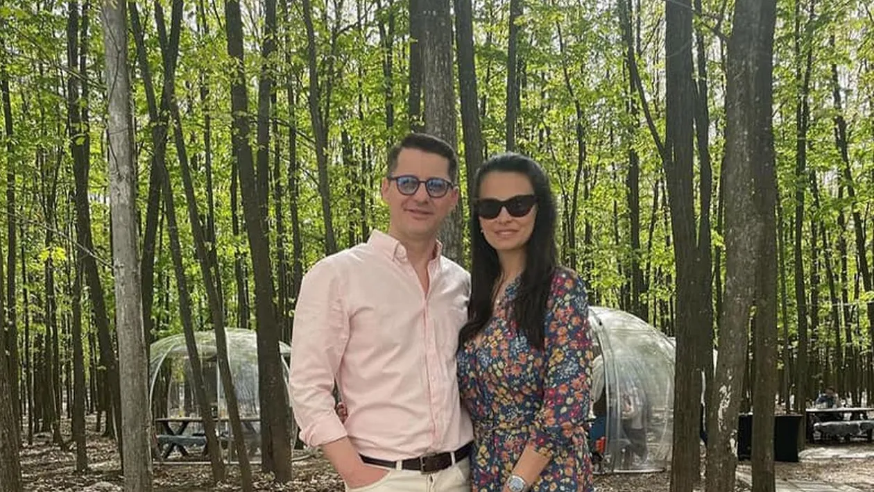 Câți ani are, de fapt, Anca Serea, mamă a șase copii și soție devotată. Vedeta nu-și arată deloc vârsta