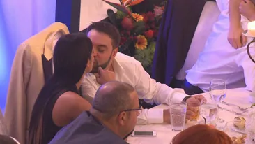 Tine la confortul viitoarei soacre! Florin Salam, CADOU fabulos pentru mama Roxanei!