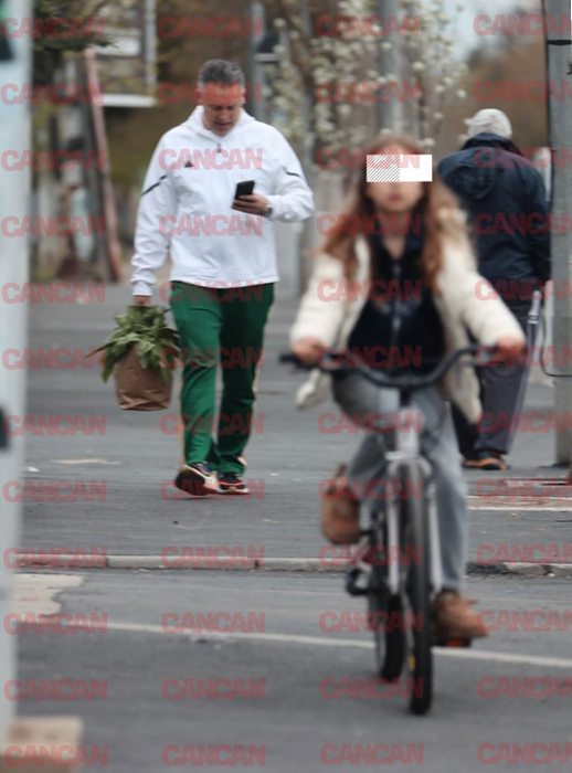 Fiica celebrului chef a mers pe bicicletă, iar tăticul la pas