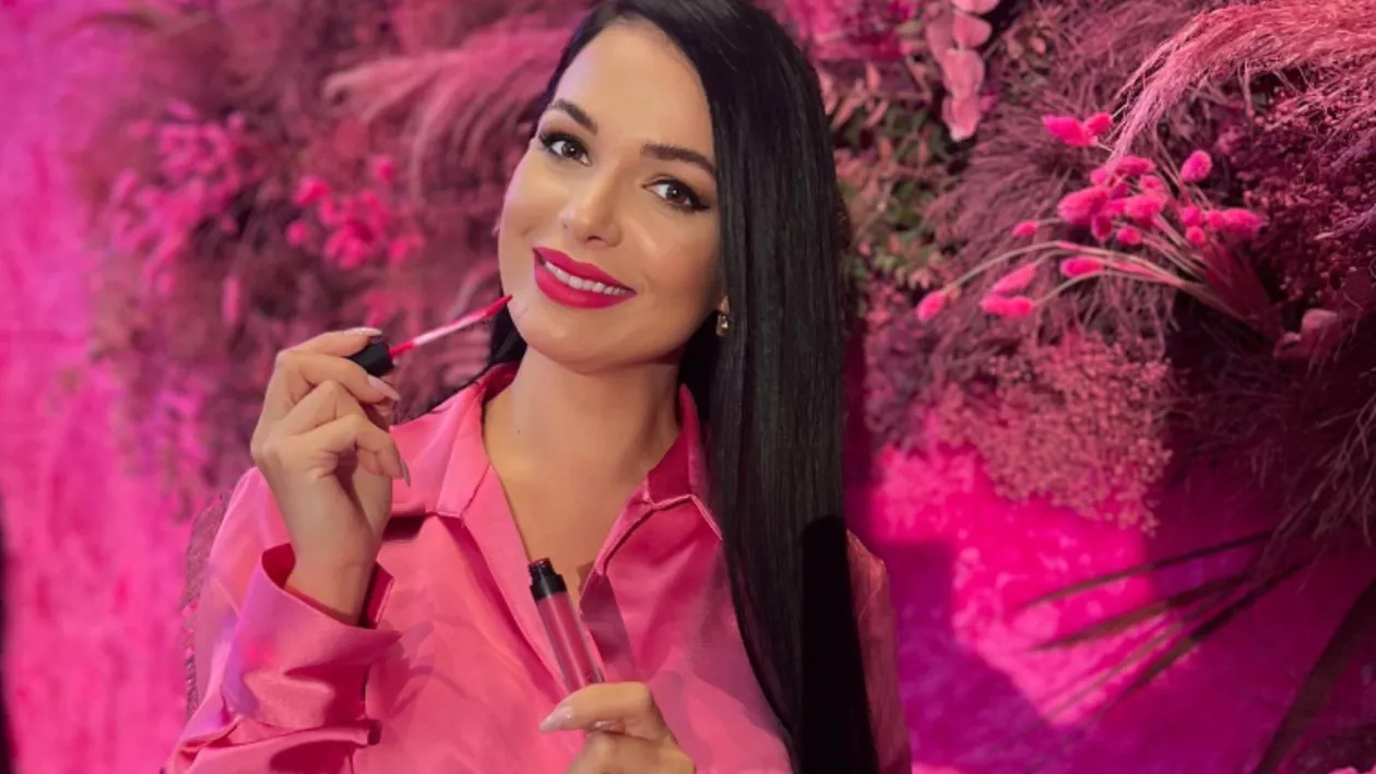 Deea Maxer s-a dezlănțuit! Fosta soție a lui Dinu a petrecut într-unul dintre localurile de la malul mării