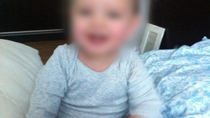 Cel mai dulce zâmbet din acest an! Ce simpatic este băiatul Elenei Gheorghe! Cu cine crezi că seamănă?