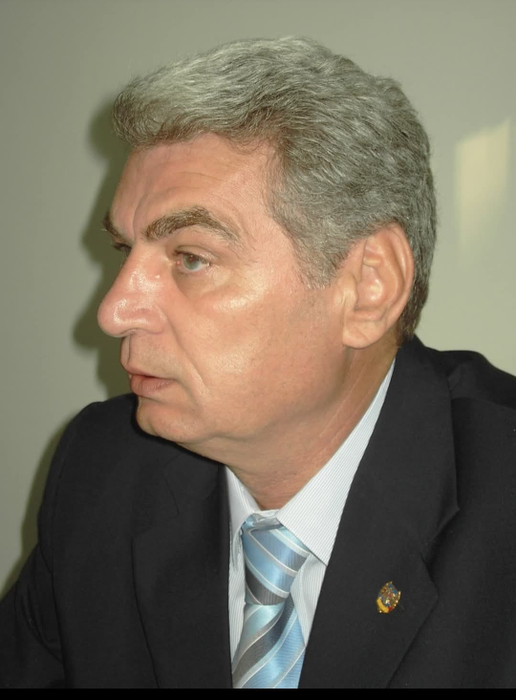 „Hagi era protejat de Mircea Sandu, Lăcătuș sărea la gât, iar Boloni era de nerecunoscut!” – Amintirile de aur ale unui mare arbitru