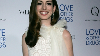 Anne Hathaway a vrut sa isi ia o pisica pentru a se pregati sa fie "Catwoman"