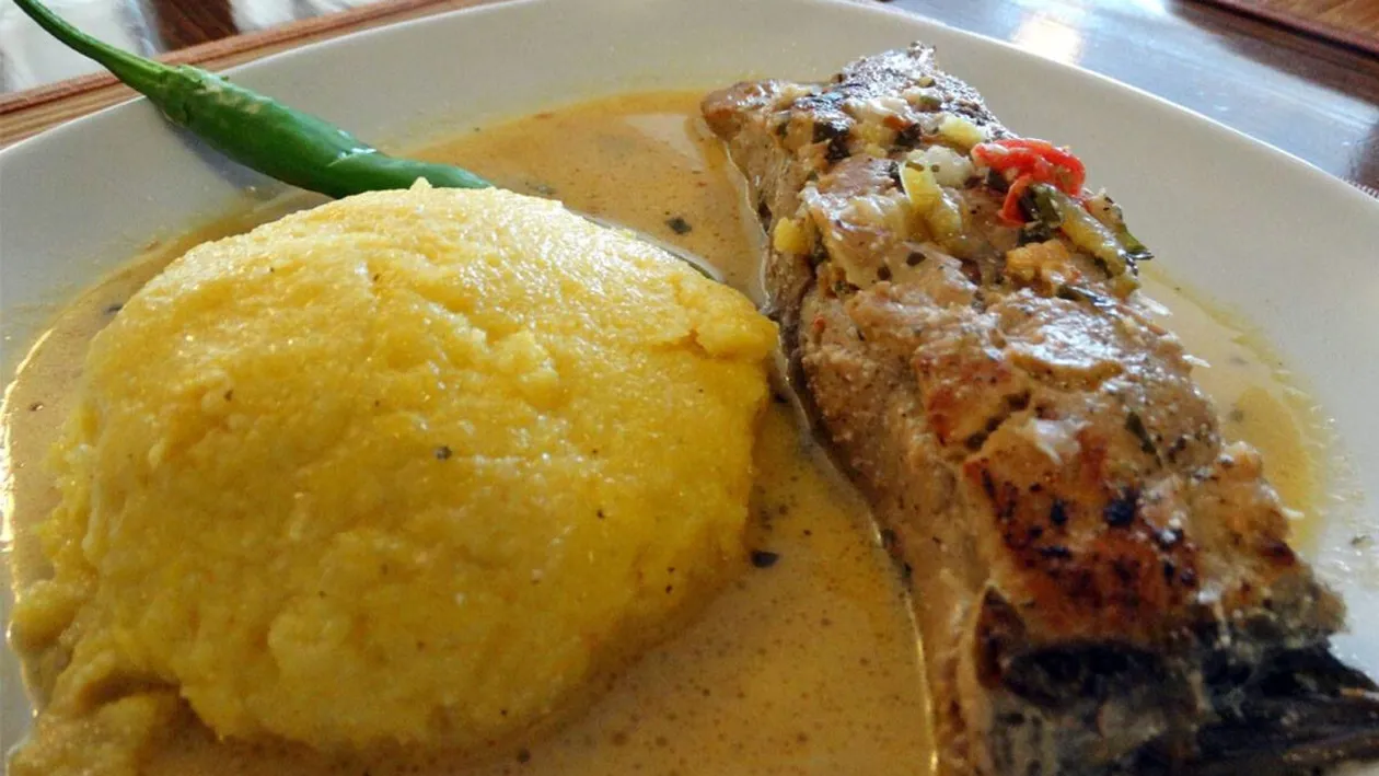 Ce a primit să mănânce o turistă la all-inclusive, în Mamaia. A plătit 4.400 de lei pentru 7 nopți!