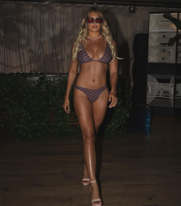 Ea este românca care la doar 21 de ani a fost desemnată ceam mai sexy înotătoare din lume. Andreea Drăgoi este stabilită de ani buni în SUA