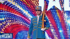 Un concurent a venit inarmat pe scena "Romanii au talent"! "O sa tintesc publicul!"