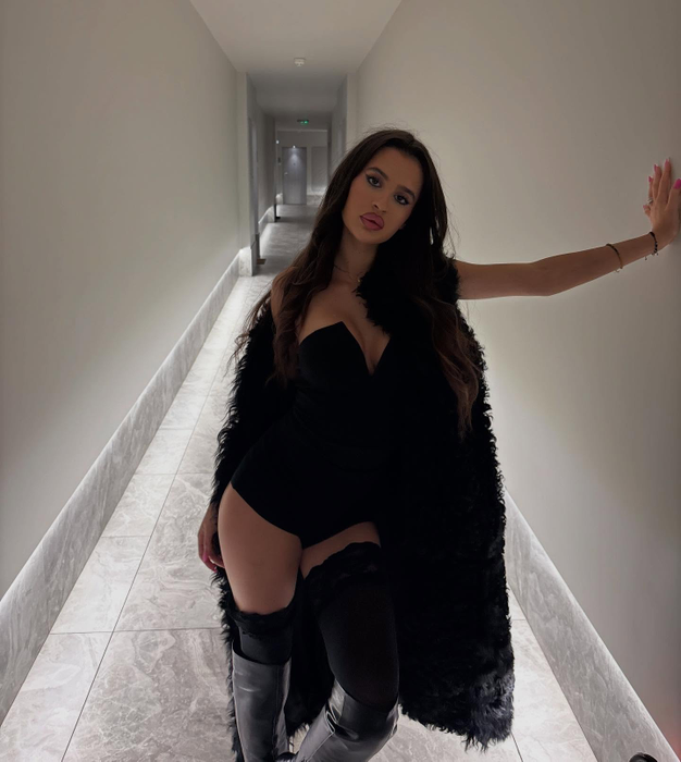 EX-iubita lui Vlad Pascu explică episodul controversat din club! Cum a ajuns Rebecca Lăzărescu de la fiu la tatăl lui: “De la alcool și atmosferă eram mai apropiați”