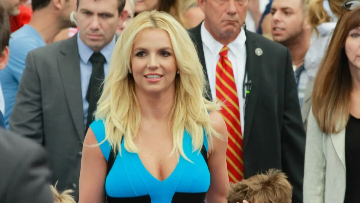 Britney Spears, dezvăluiri cutremurătoare despre un fost iubit: „Îmi luam perna și mă duceam să dorm afară”