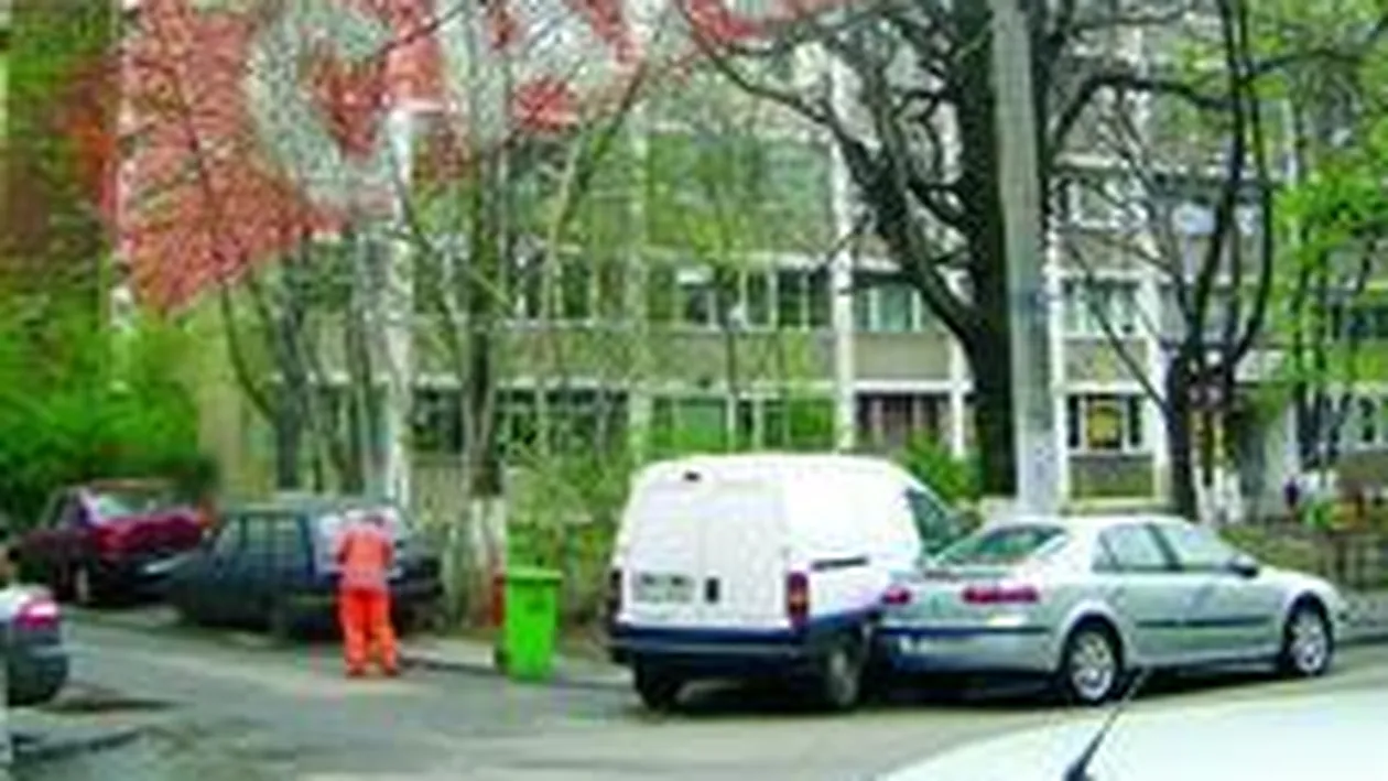 Vecinii au chemat politia acasa la Robert Turcescu