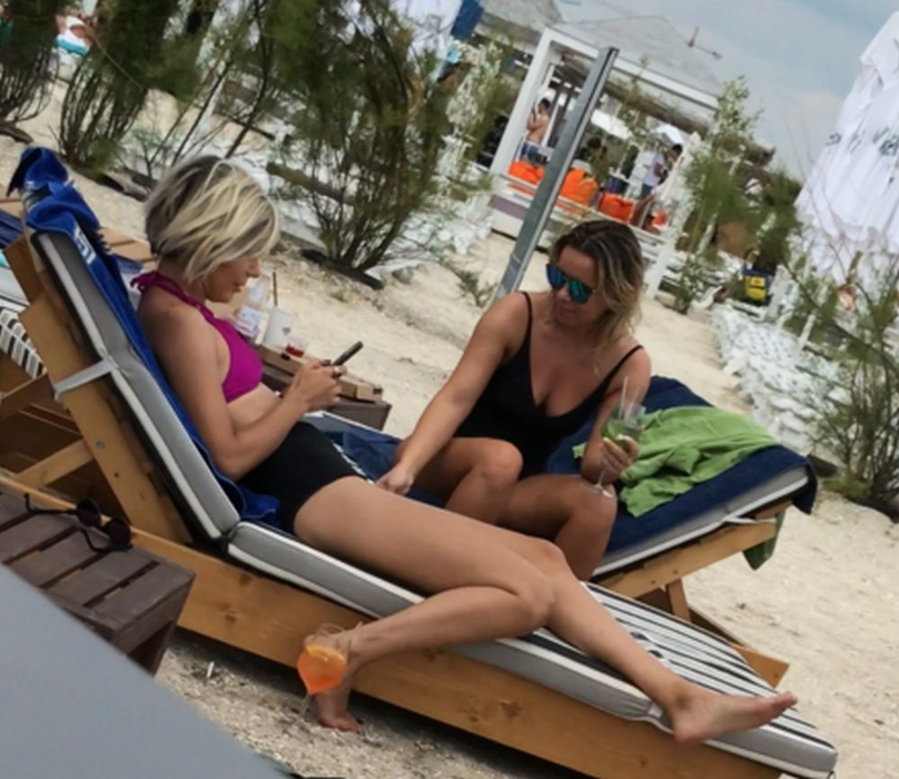 Sore Mihalache, sexy la plajă cu prietenele! Cum s-a distrat cu fetele