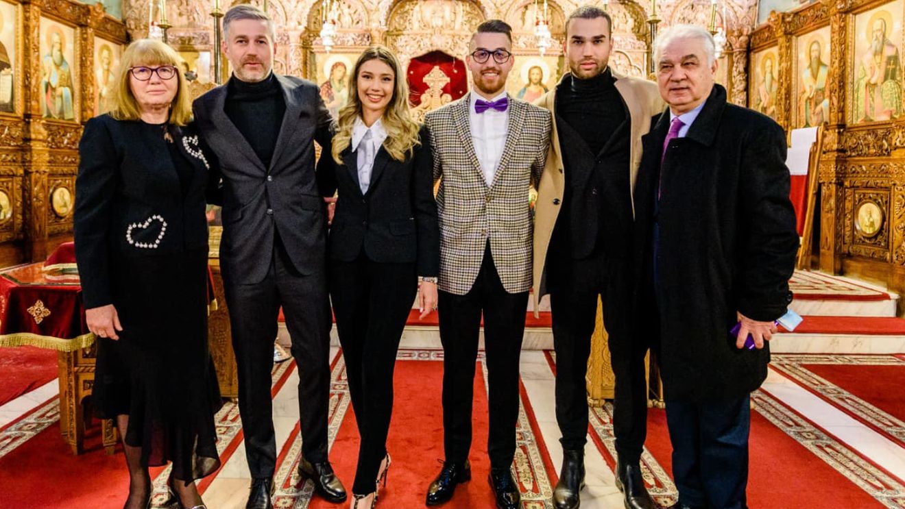 Anghel Iordănescu, din nou bunic! Modul inedit în care a dat vestea cea mare fiul său, chiar în ziua de Paște