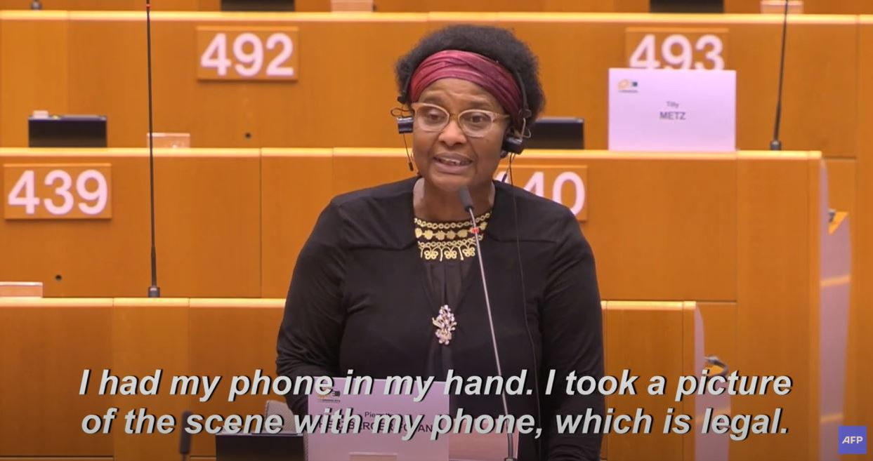 O eurodeputată de culoare a fost agresată de polițiștii din Bruxelles! Pierrette Herzberger-Fofana a povestit totul în Parlamentul European: “A fost o experiență traumatizantă”